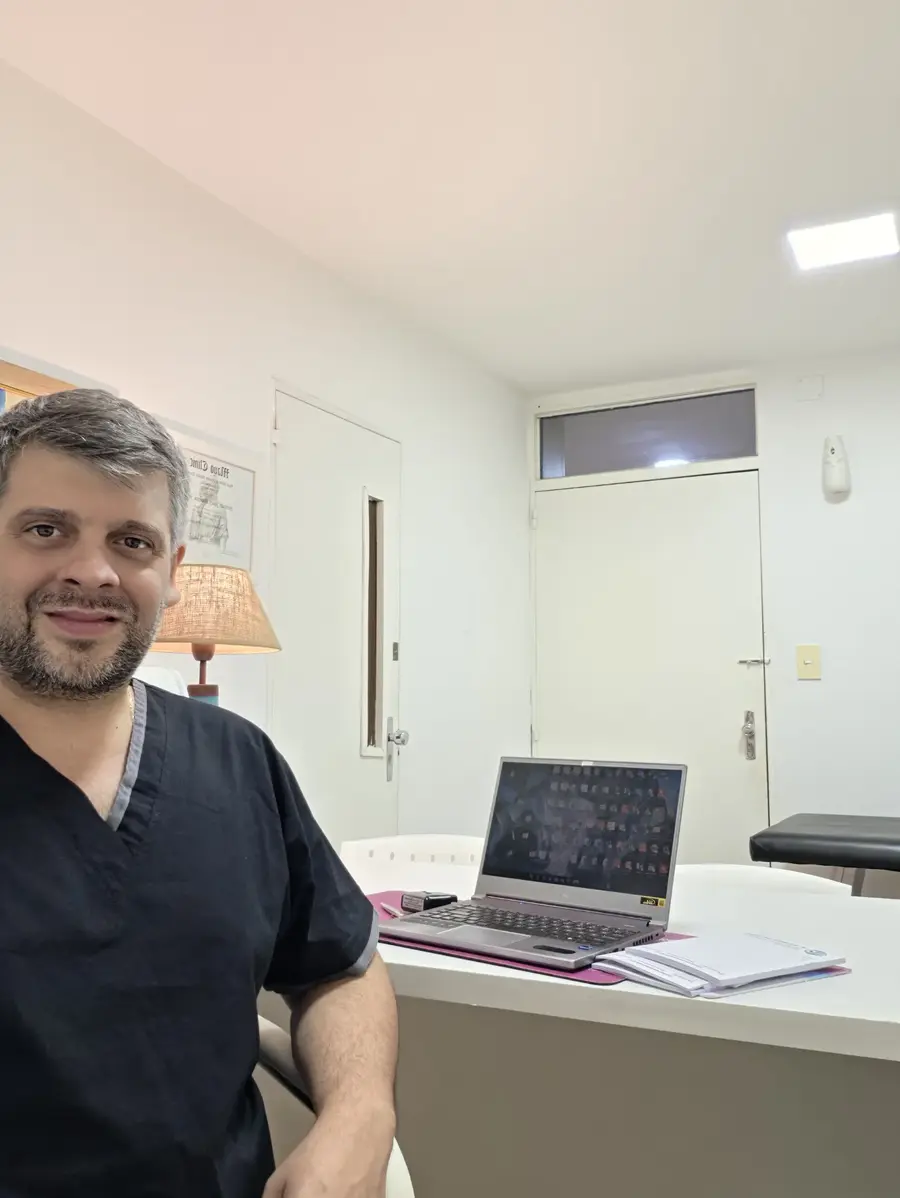 Dr. Sebastián De Olivera